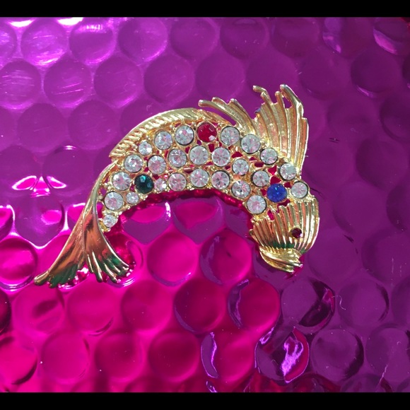 Brooch (fish) - Picture 1 of 3